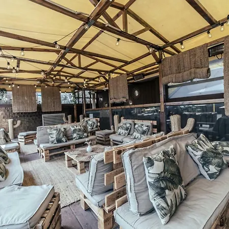 Hostel Kabul Party *