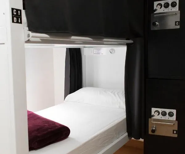 Hostel Kabul Party *