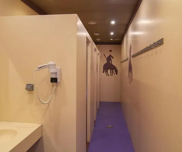 Hostel Kabul Party *