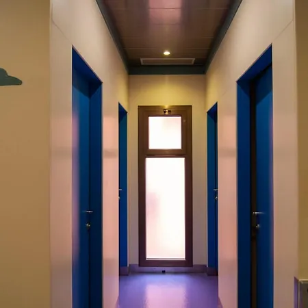 Kabul Party Hostel Barselona